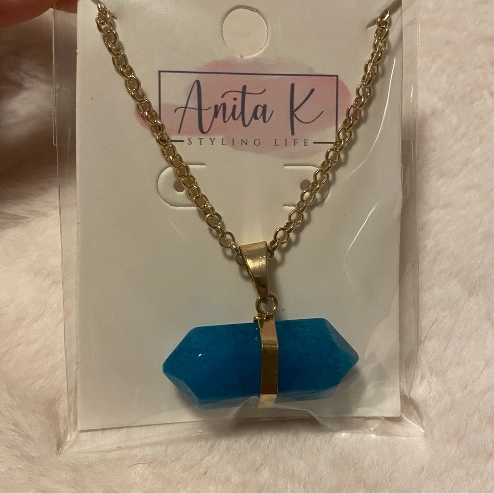 515.NWT Teal Agate Necklace